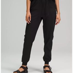 Lululemon womens black Stretch Hi Rise Jogger